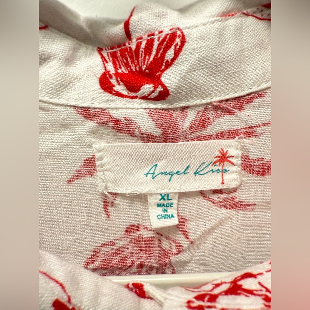 Beach theme button down top - Picture 3 of 3
